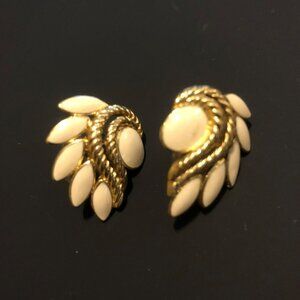 Trifari Pierced Earrings Enamel Gold Cream VTG 80s Signed Flower